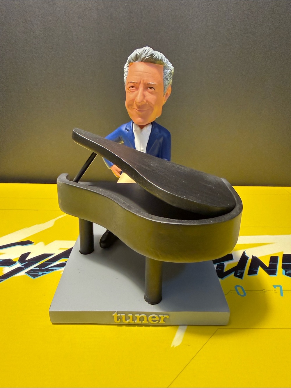 TUNER- BOBBLEHEAD -Dustin Hoffman - AMC DOLBY Limited Edition PROMO- SEALED New